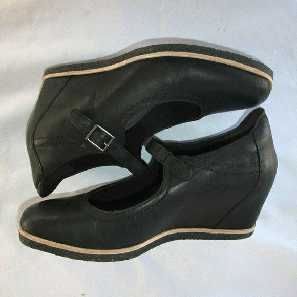 Earth Shoes - Earth Origins Women's Black Ankle Straps Shoes 9